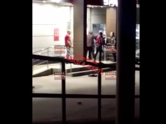 В Калуге двое попали в больницу после ночной массовой драки