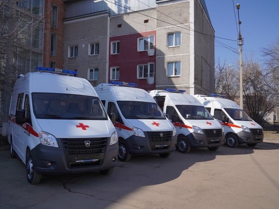 Фонд Олега Дерипаски передал новые машины скорой помощи медицинским учреждениям Иркутской области
