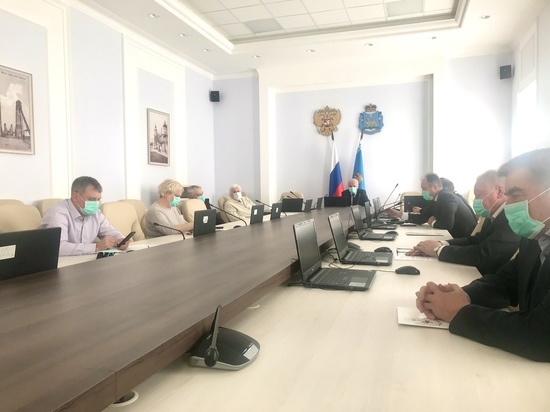 Три финансовых вопроса рассмотрят псковские депутаты 9 апреля