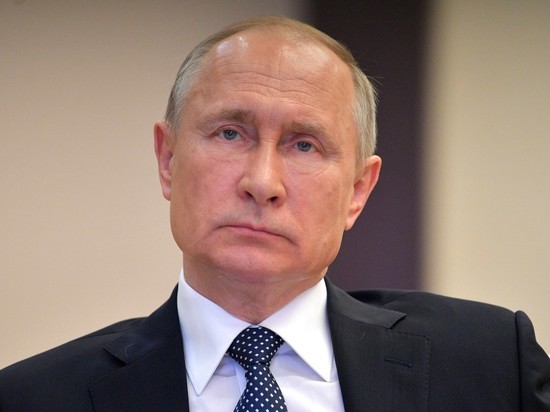 Путин установил врачам дополнительные выплаты из-за коронавируса