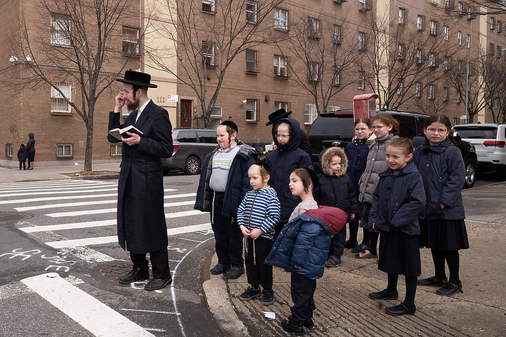 Кадры коронавируса в Нью-Йорке: в пандемию народ продолжает гулять