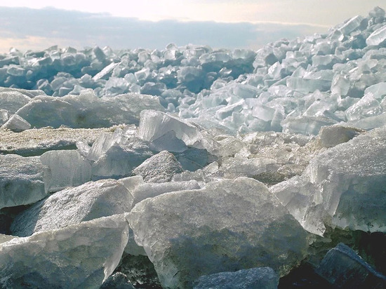 На Северной Двине в районе Красноборска наблюдается густой ледоход