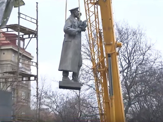 Чехия отказалась передать России снесенный памятник маршалу Коневу