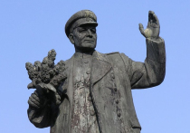 История с демонтажом памятника маршалу Ивану Коневу в Праге вышла далеко за пределы 6-го округа чешской столицы, чиновники которого цинично расправились с монументом