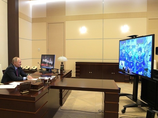 Путин поговорил с шестью профессионалами самоизоляции