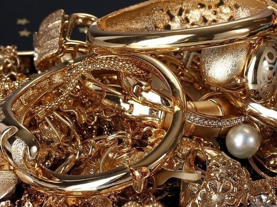 Жительница Ярославля украла золота на 34 тысячи рублей