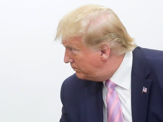 Трамп вводит санкции для стран, не забирающих из США своих граждан