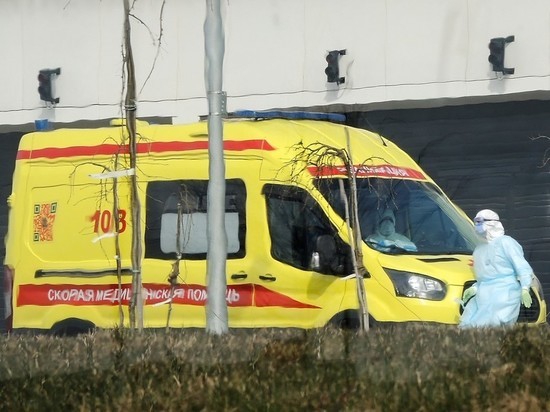 Песков: о пике коронавируса можно будет судить через пару недель