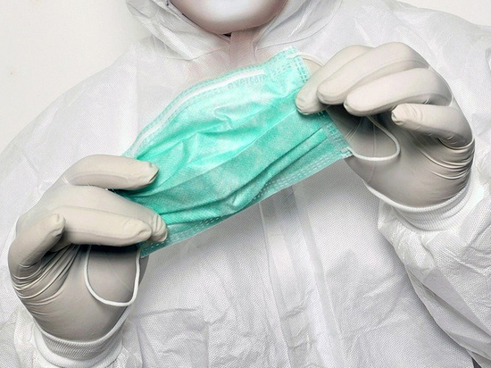 Специалисты призывают правильно утилизировать использованные защитные повязки