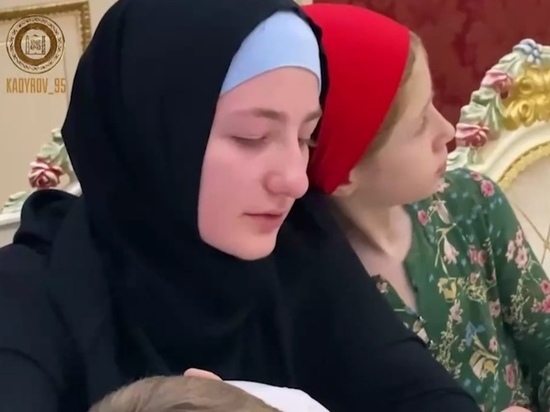 Муфтий Чечни молится о спасении от коронавируса в прямом эфире ТВ