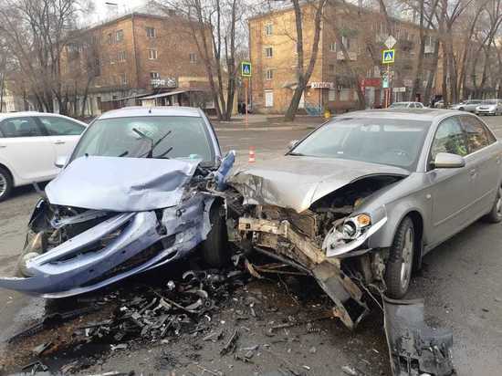 В Хакасии пьяный водитель на Audi устроил ДТП и скрылся