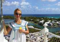 Ирина Горохова из Подмосковья четыре года назад прилетела в туристическую поездку на Багамские острова, где неожиданно встретила свою судьбу – симпатичного багамца