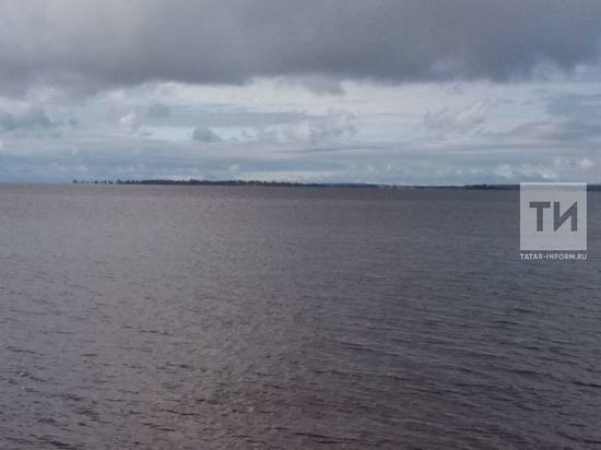 В Татарстане женщина упала с моста на Каму и погибла