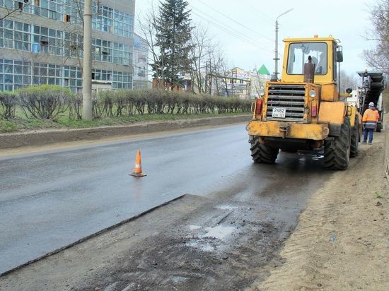 Ямочный ремонт в Орле начали делать горячим асфальтобетоном