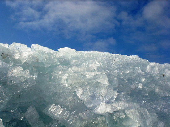 На Северной Двине ледоход подходит к Верхней Тойме