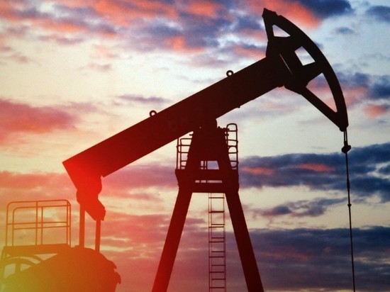 Эр-Рияд назвал условие снижения добычи нефти более чем на 20 млн б/с