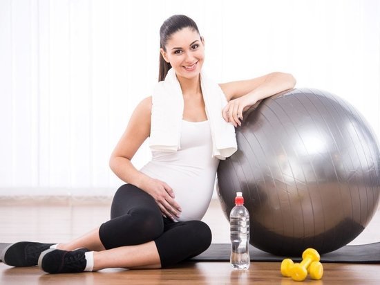 Клиника «Генезис» запустила онлайн-фитнес для беременных и эфиры для всех