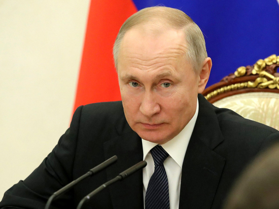 Путин запретил выдворять иностранцев из России до 15 июня