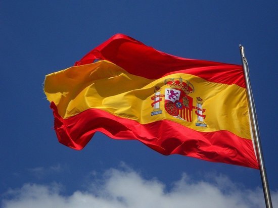 В Испании за сутки закфиксировали чуть более 400 смертей от коронавируса