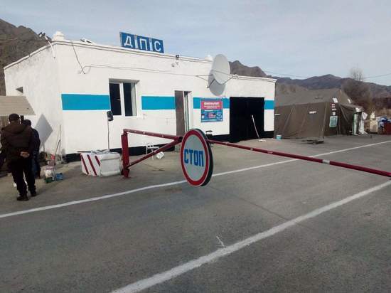  На въезде в Туву с западной части работает санпост «Ак»: там появился интернет