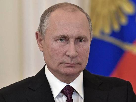 Путин обсудит с вирусологами дальнейшие действия властей