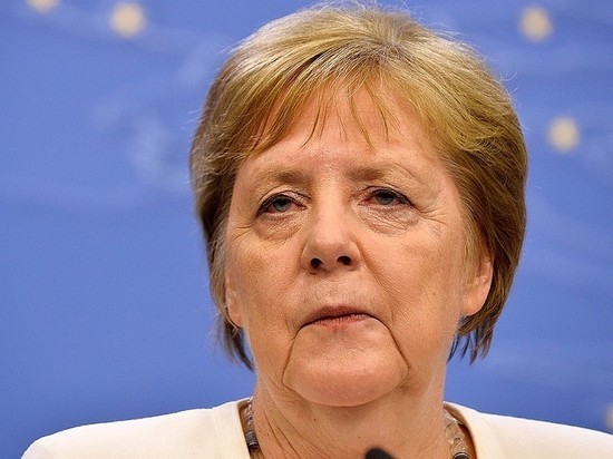 Меркель назвала дискуссии о смягчении карантина "вакханалией"