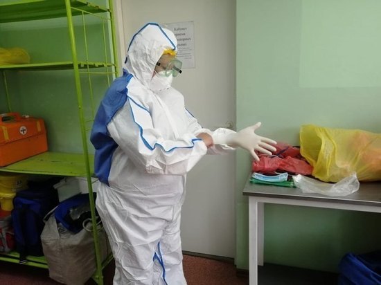В Ивановской области нет запаса защитных костюмов для врачей