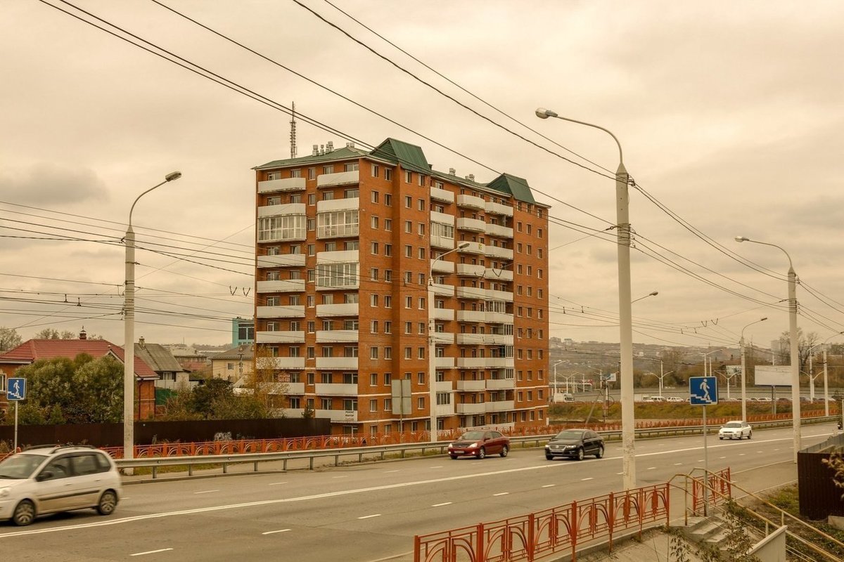 В октябрьском районе в иркутске. Пискунова 40 Иркутск. Иркутск улица Пискунова 40. Дом на Пискунова 40 Иркутск. Улица Пискунова Иркутск.