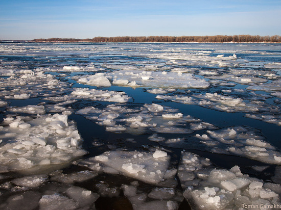 В Красноярском крае из-за таяния льдов эвакуировали 60 человек