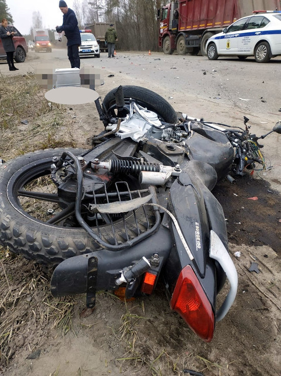 В Угличе разбился насмерть мотоциклист из Тверской области