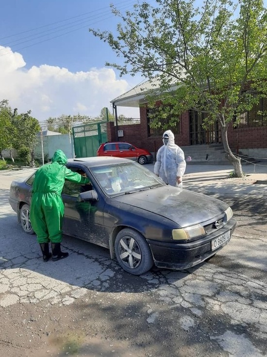 В Бишкеке задержан торговец поддельными пропусками