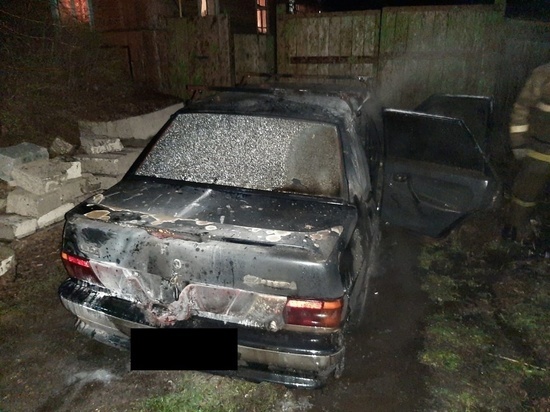 Две машины сгорели в Козельске
