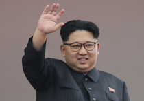 Слухи о тяжелой болезни или даже смерти Ким Чен Ына в Северной Корее, естественно, опровергают. Но и местонахождение, и состояние здоровья главы КНДР по-прежнему остаются тайной, способствующей появлению самых разных версий. Мы изучили северокорейскую прессу: из нее понятно, что для обычных северокорейцев их вождь - абстрактная "священная фигура", окруженная эпосом, имеющим мало общего с действительностью. Чего стоит только рассказ про железную лестницу.