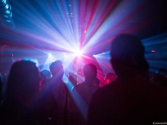 В Хакасии ночной клуб устроил закрытую вечеринку, несмотря на режим самоизоляции