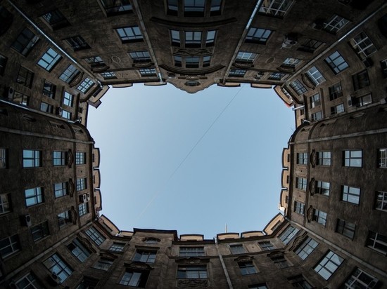 СМИ: в Петербурге пациент с коронавирусом сбежал из больницы