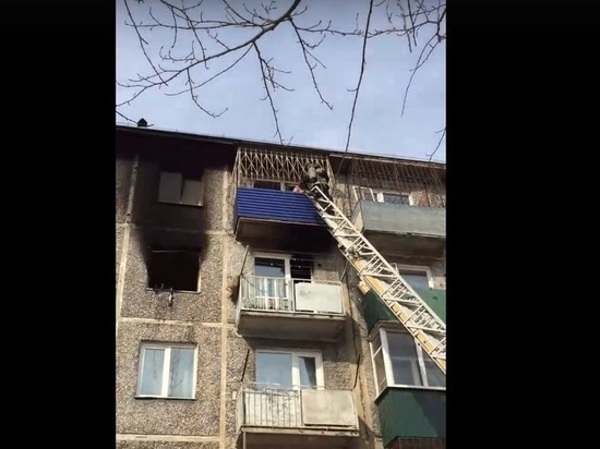Пожарные потушили огонь в читинской квартире на Красной Звезды