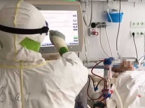 Краснодарские врачи показали условия работы в “красной зоне” больницы, где лежат больные с COVID-19