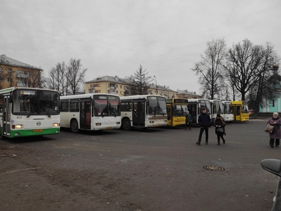 Как на майских праздниках будут ходить автобусы, рассказали псковичам