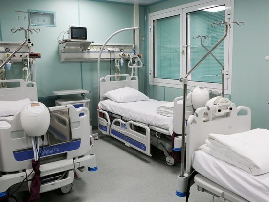 Уборщицы и сантехники госпиталей, где лечат коронавирусных больных, получат надбавки к зарплате