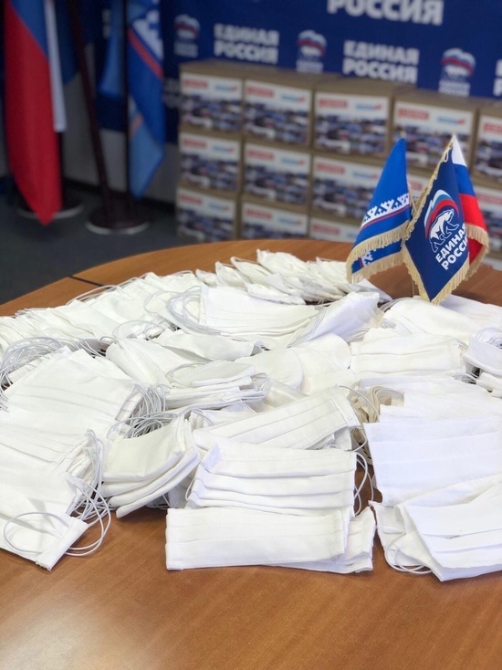 На Ямале волонтеры сшили первую тысячу масок для нуждающихся