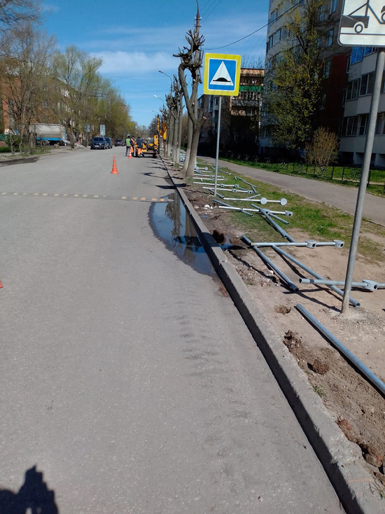 В Серпухове установят новые перильные ограждения на дорогах
