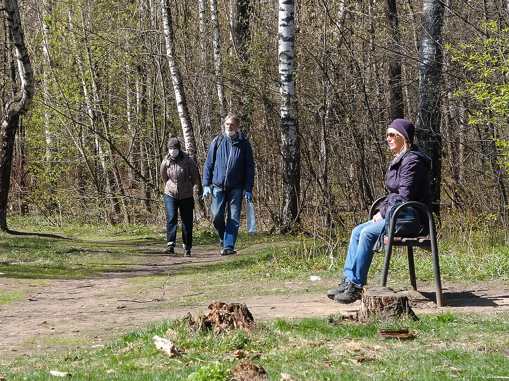 Тусовки в московских парках внушили пессимизм по коронавирусу