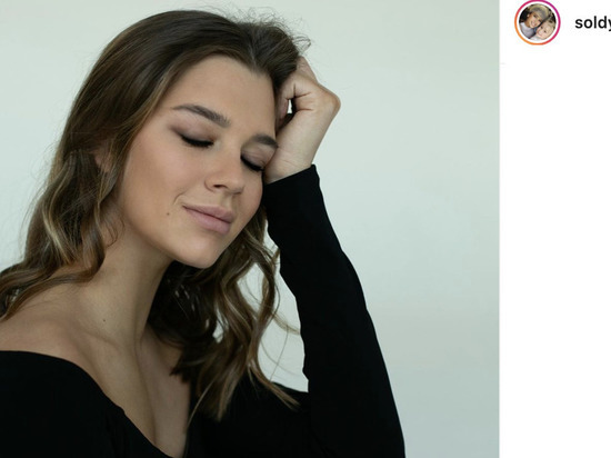 Четырехкратная чемпионка мира по художественной гимнастике Александра Солдатова, о которой сообщали, будто она пыталась покончить с собой,  опубликовала новую фотографию в социальной сети Instagram.