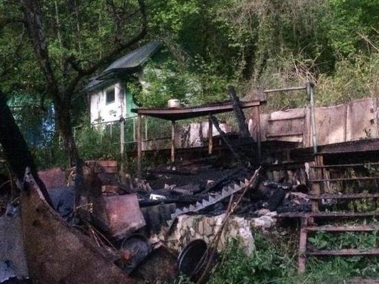 На пожаре в Туапсинском районе погиб 26-летний мужчина