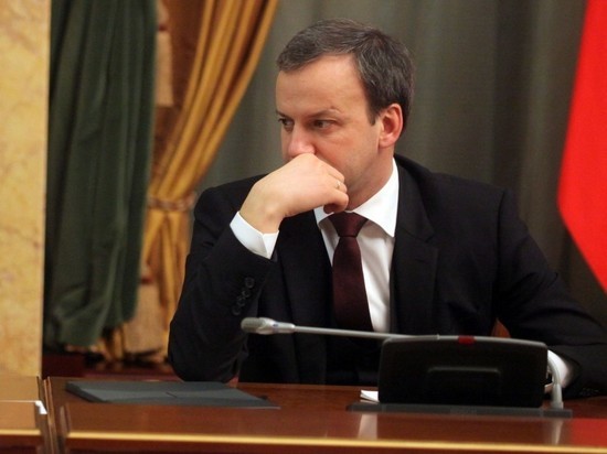 Дворкович выступил против раздачи денег населению