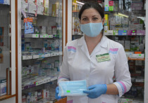 В десятках частных и государственных аптечных пунктах появились в продаже медицинские маски