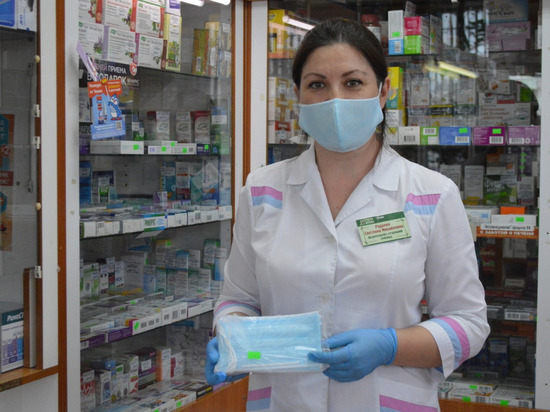 Более 17 000 масок поступили в аптеки Серпухова