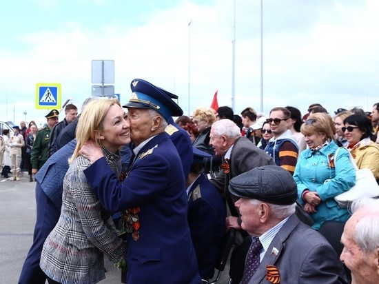 Зампред Госдумы поздравила ветеранов с 75-летием Великой Победы
