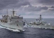 В сетях появились фото эскадры НАТО в Баренцевом море, которая состоит из трех американских и одного британского фрегатов