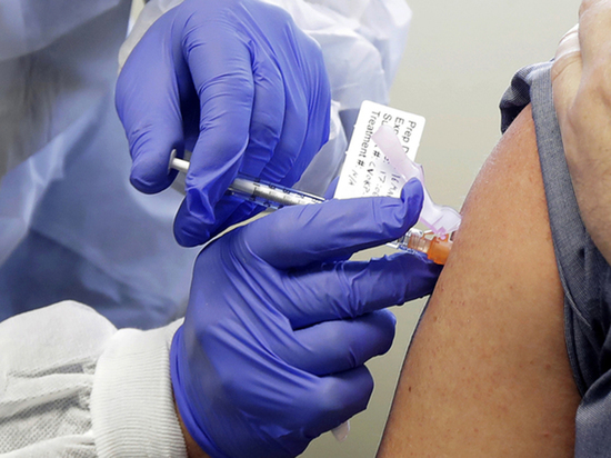 США испытывают 4 вакцины от COVID